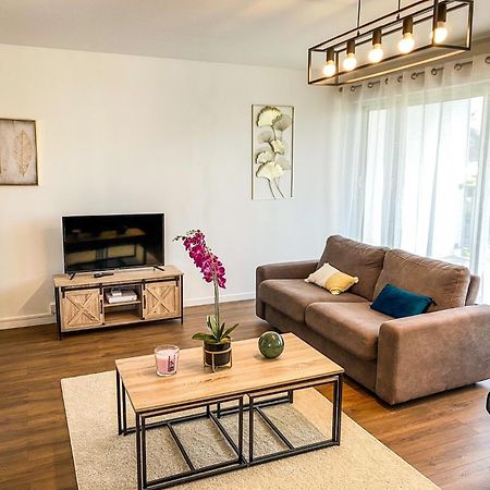 T3 Moderne Avec Balcon Terrasse Et Parking Gratuit Apartment Niort Exterior photo
