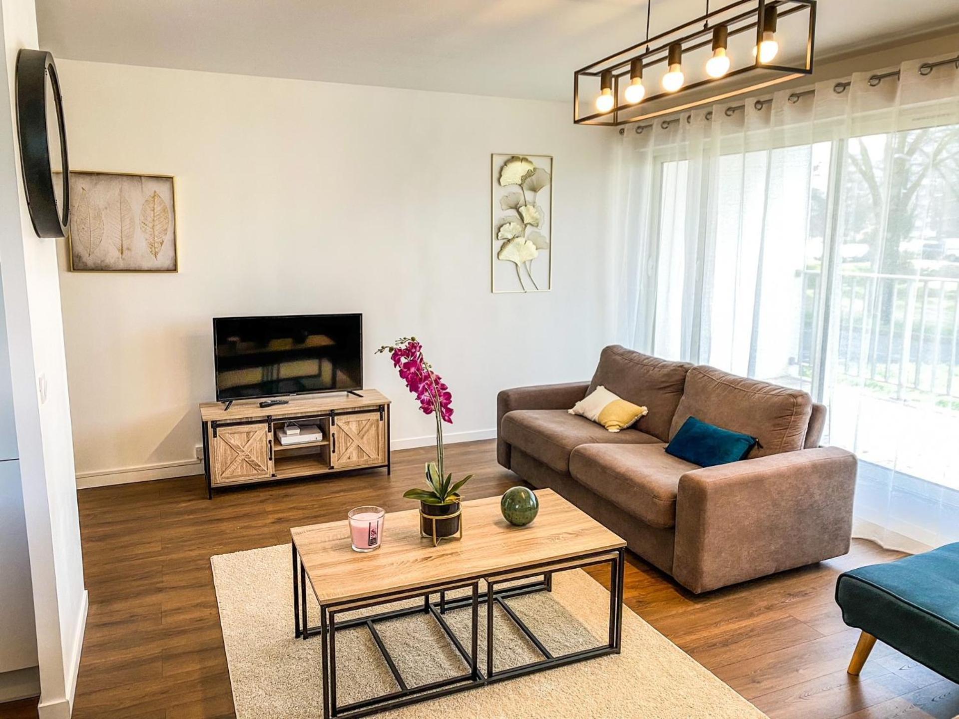 T3 Moderne Avec Balcon Terrasse Et Parking Gratuit Apartment Niort Exterior photo