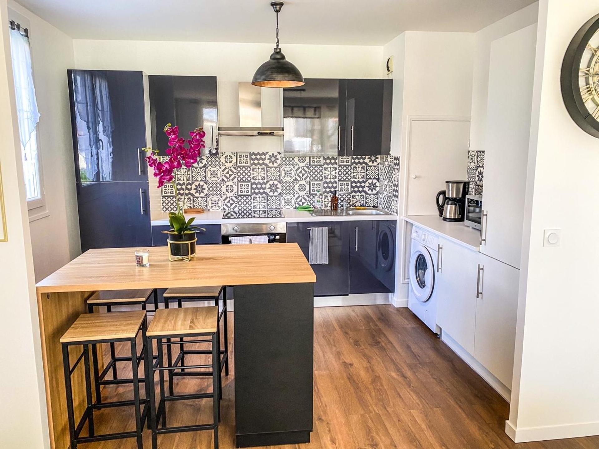 T3 Moderne Avec Balcon Terrasse Et Parking Gratuit Apartment Niort Exterior photo